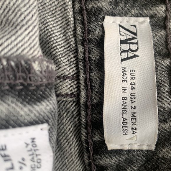 Zara Denim Shorts - Picture 3 of 3